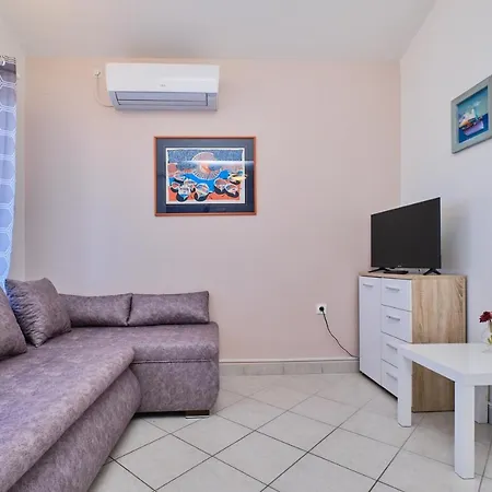 Ksenija 1 Lejlighed *